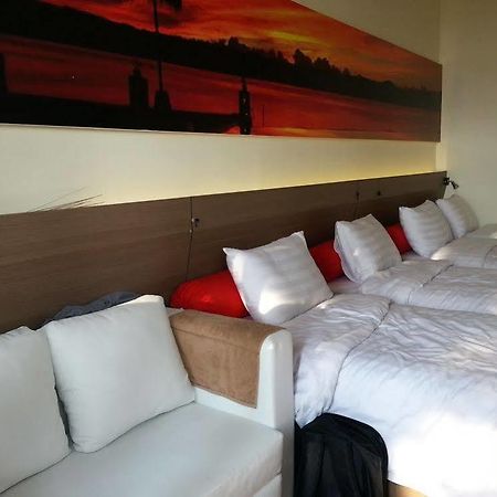 Bukit Cikahuripan Resort Lembang Eksteriør billede